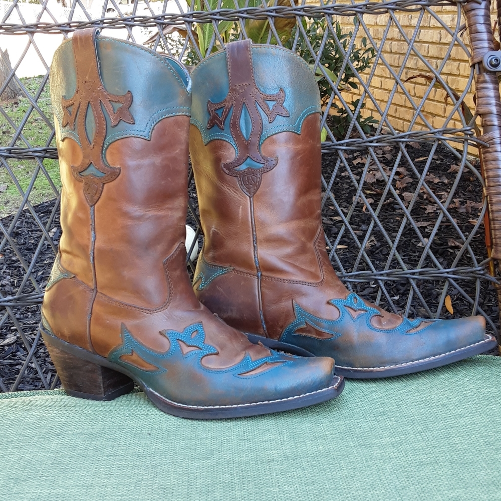 Ariat Leather Western Style Cowboy Boot Size 7.